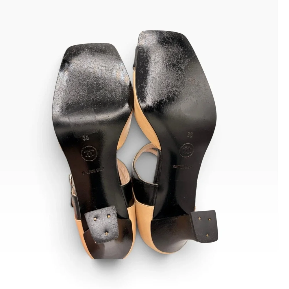 Chanel Mary Jane 90's VTG 38 'Finition Main' Beige Black Leather Square Sandal